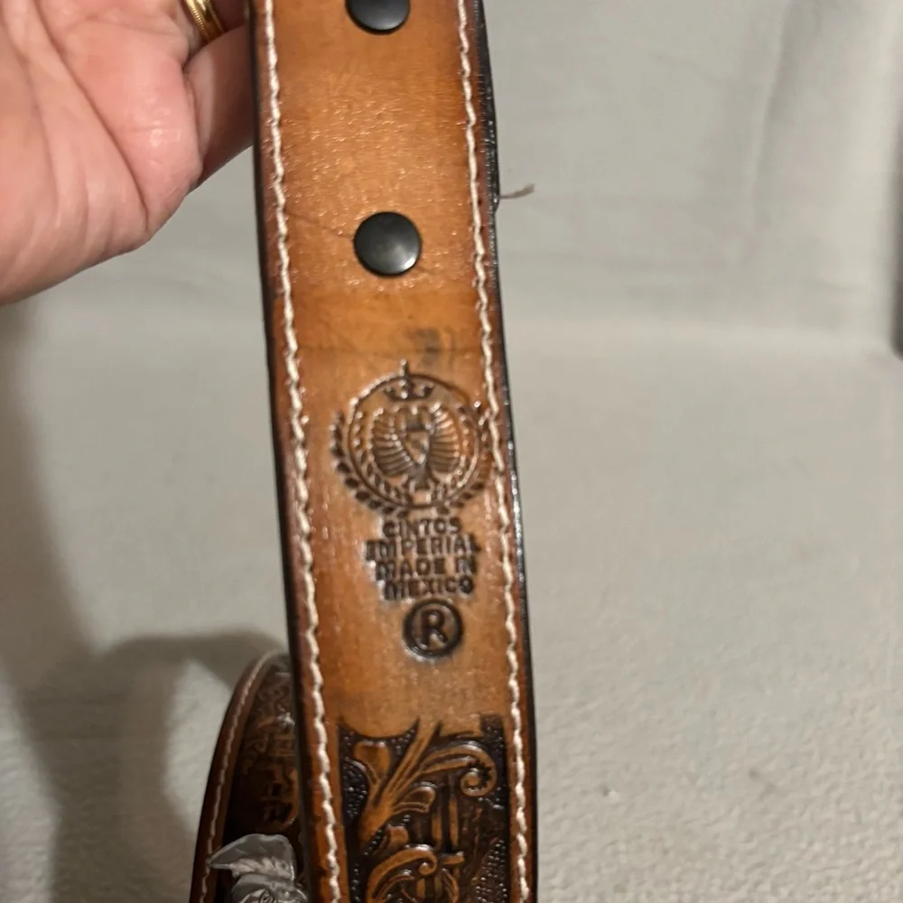 Men’s Tooled Horses Decorated Western Leather Belt with Silver Buckle size 38